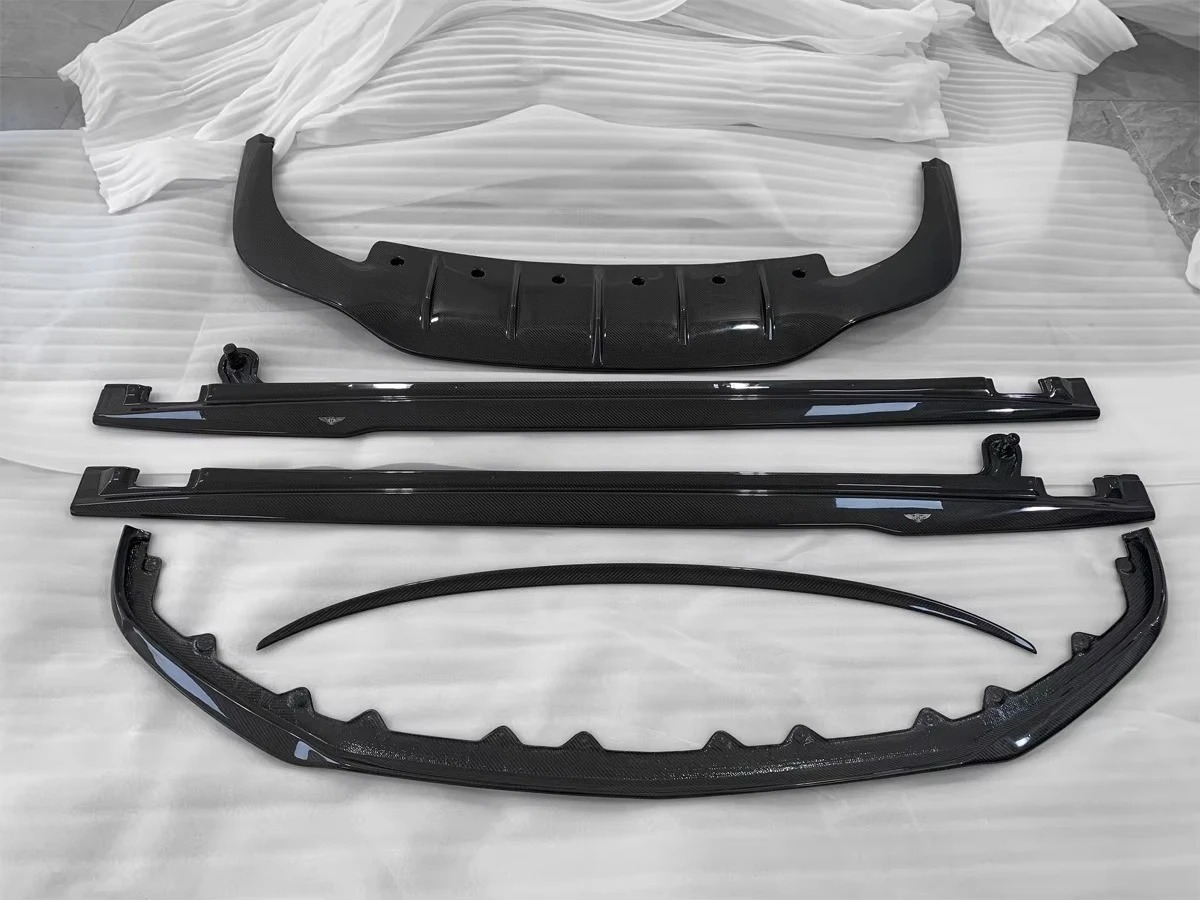 Continental GT Body Kits Auto Parts Front Lip for Continental GT ED1